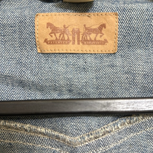 Levi’s Jean Jacket - Picture 2 of 5